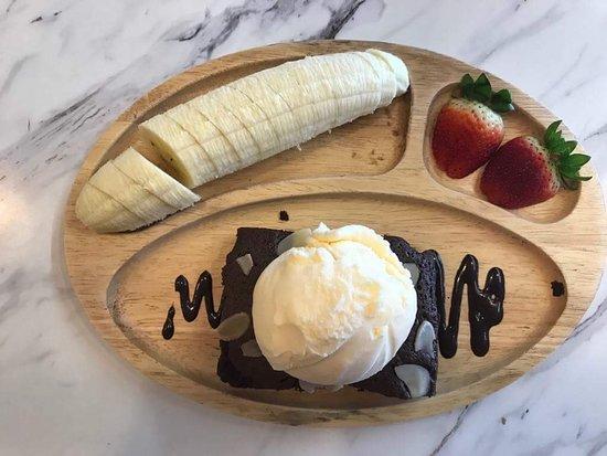 Mellow Yellow Toast & bistro